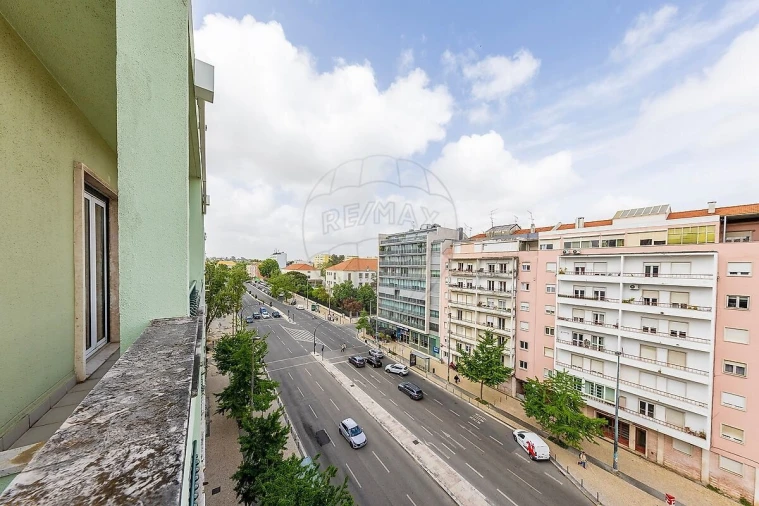 Apartamento T3 para Venda em Alvalade Foto 24