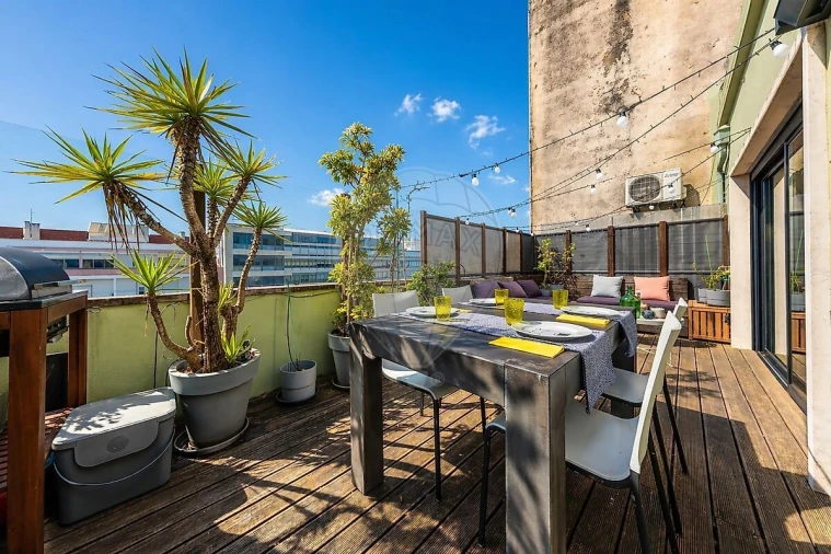 Apartamento T3 para Venda em Alvalade Foto 2