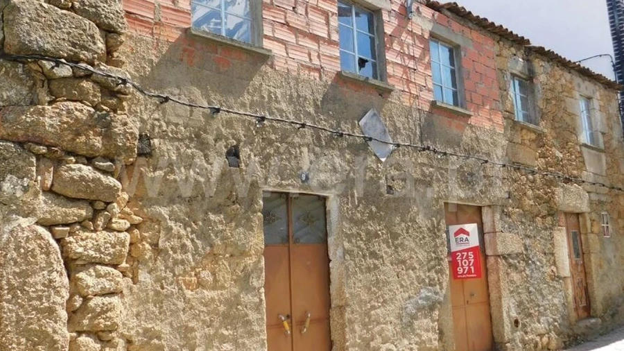 Moradia T0 para Venda em Pero Viseu