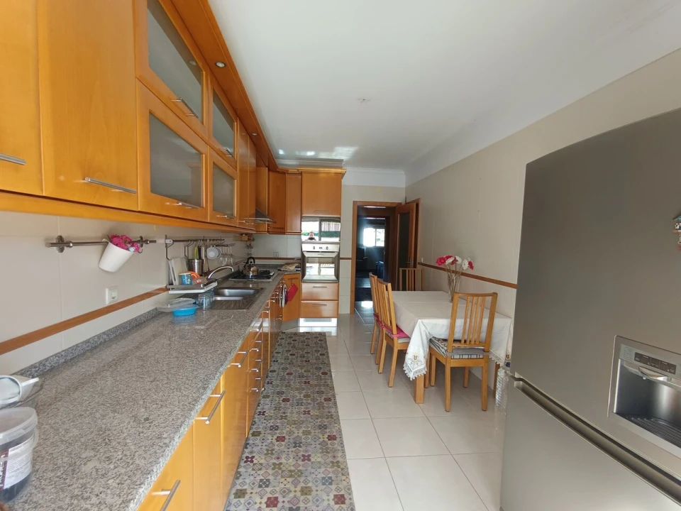 Apartamento T3 para Venda em Marvila, Ribeira Santarém, São Salvador, São Nicolau Foto 1
