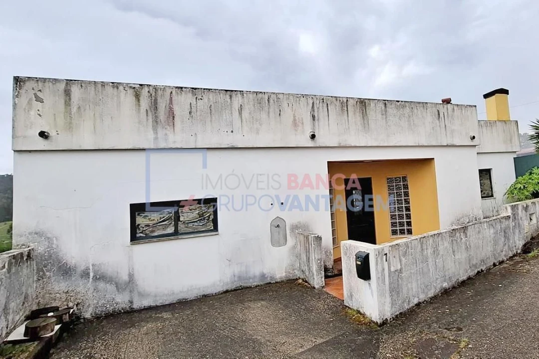 Moradia T4 para Venda em Vila Nova de Monsarros Foto 1