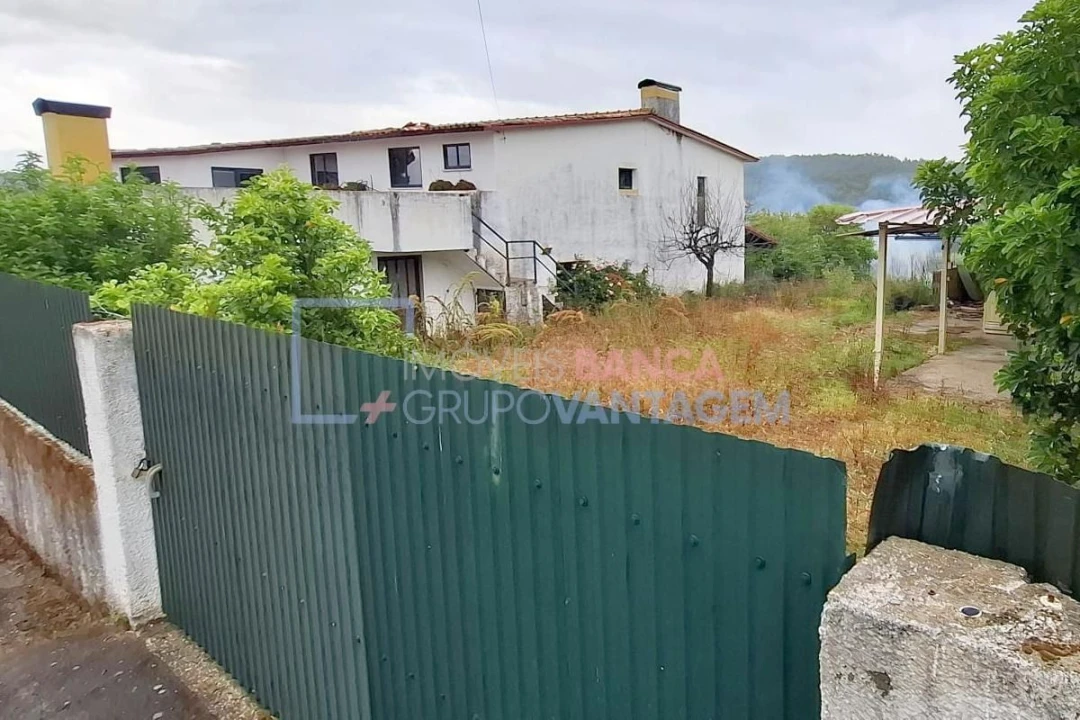 Moradia T4 para Venda em Vila Nova de Monsarros Foto 2