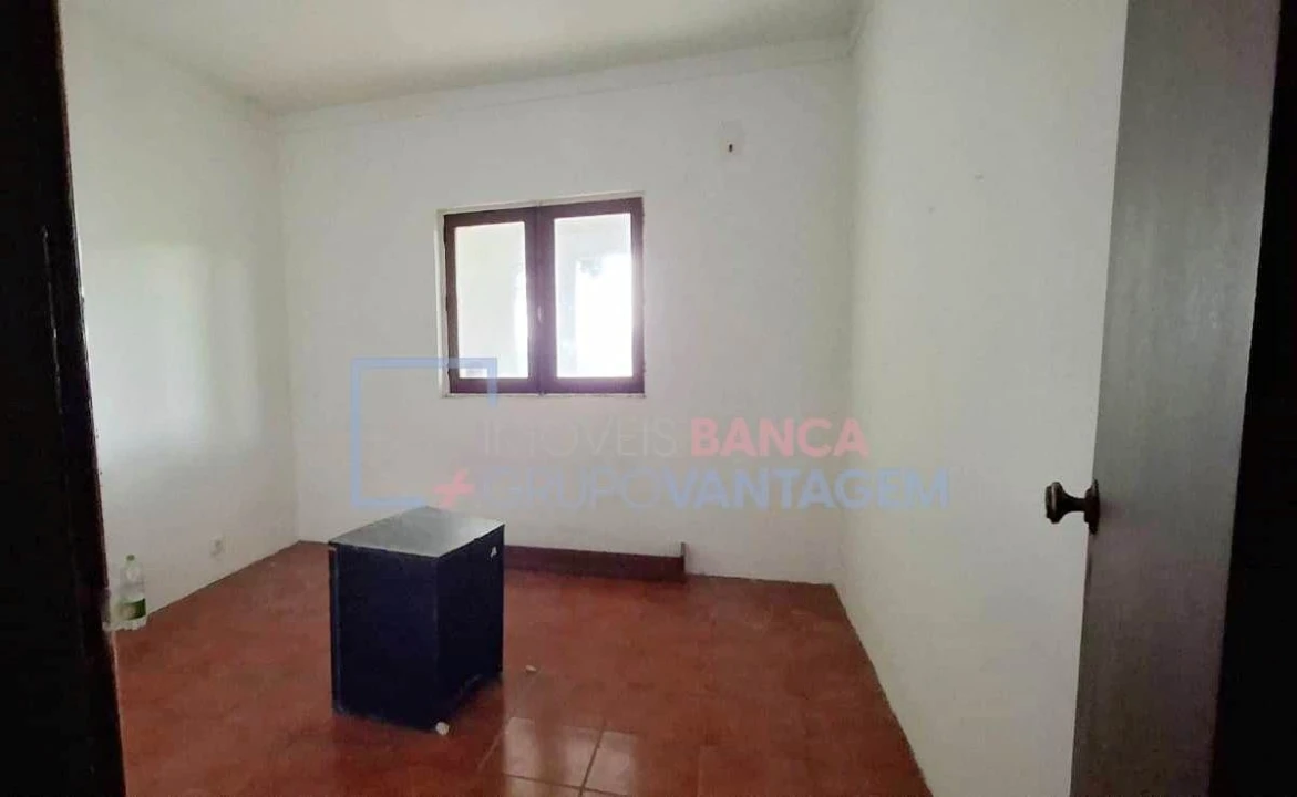 Moradia T4 para Venda em Vila Nova de Monsarros Foto 10