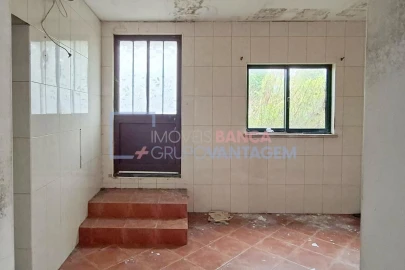 Moradia T4 para Venda em Vila Nova de Monsarros