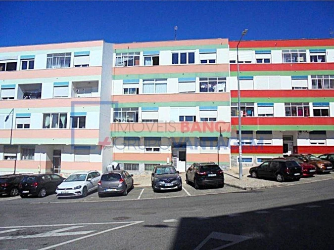 Apartamento T2 para Venda em Rio de Mouro Foto 2