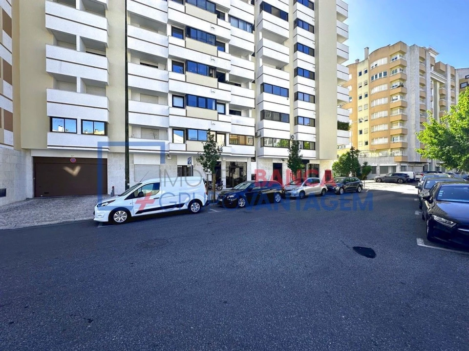 Apartamento T6 para Venda em Penha de França Foto 7