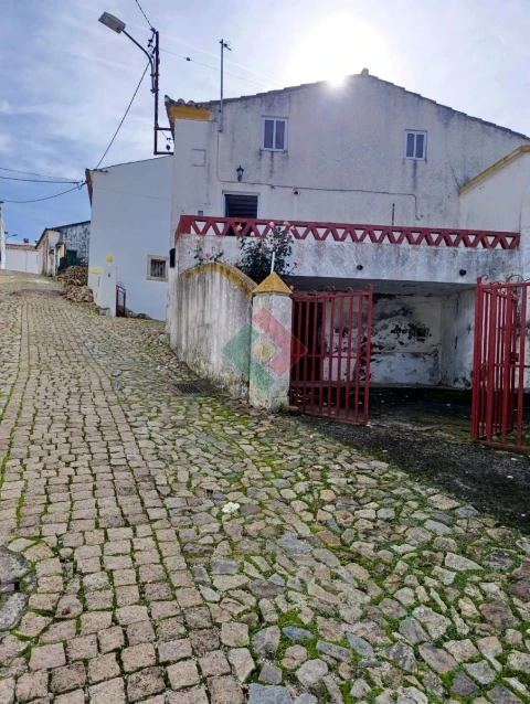 Moradia T3 para Venda em São Salvador da Aramenha