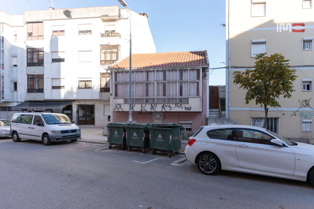 Prédio para Venda em Encosta do Sol Foto 2