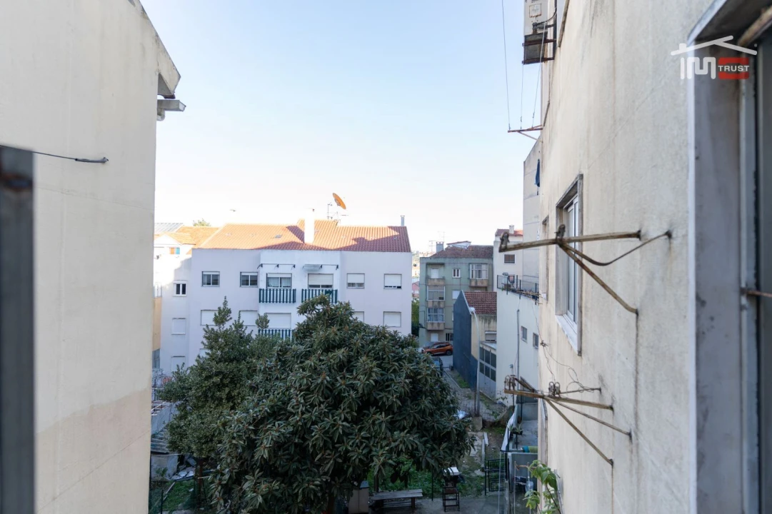 Prédio para Venda em Encosta do Sol Foto 3