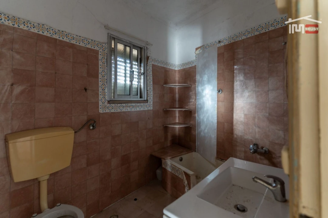 Prédio para Venda em Encosta do Sol Foto 24