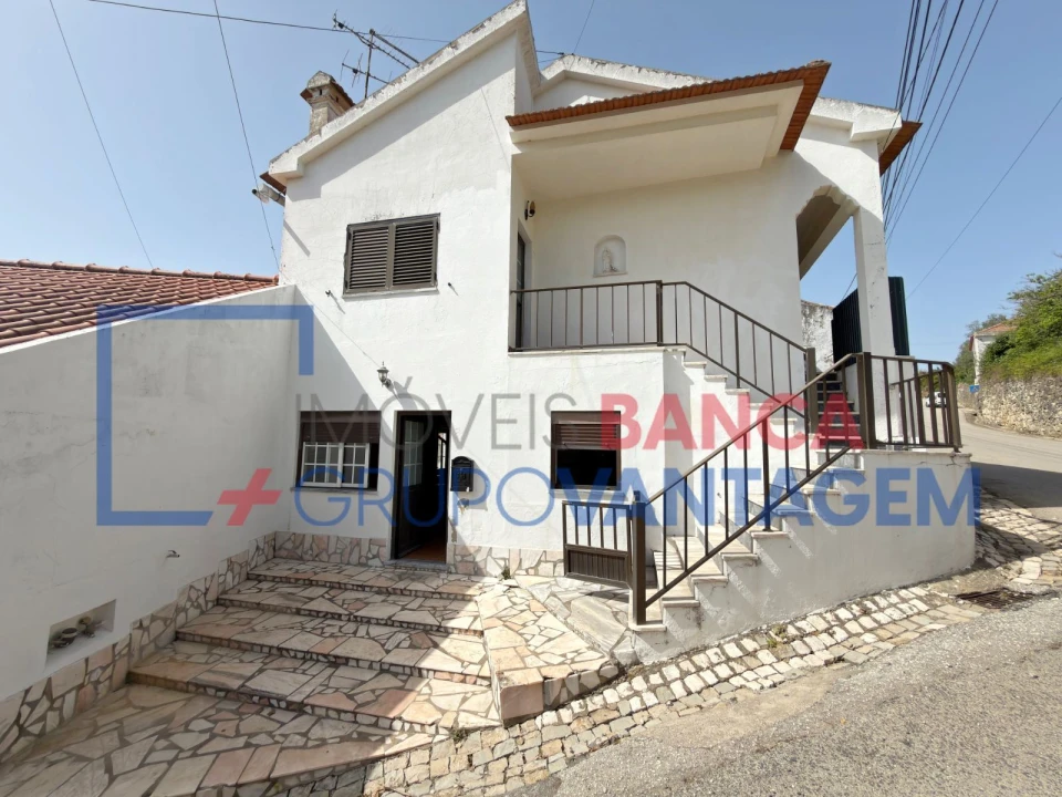 Moradia T2 para Venda em Meca Foto 1