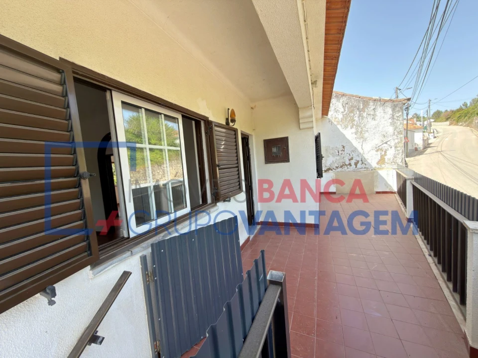 Moradia T2 para Venda em Meca Foto 3