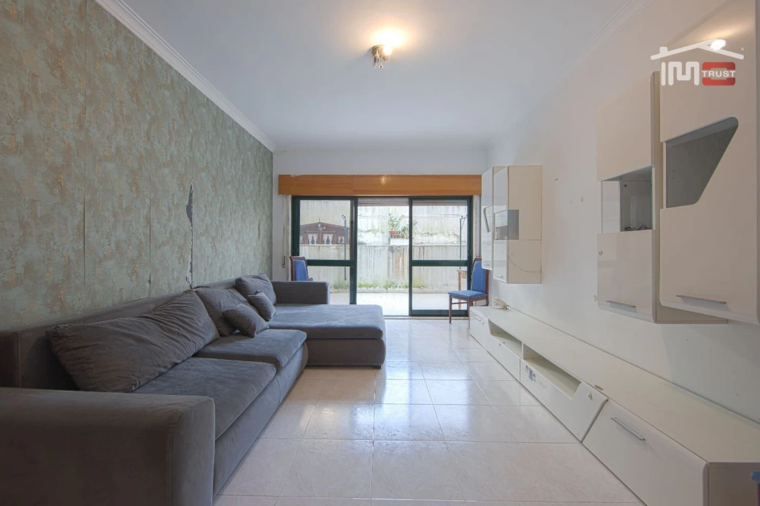 Apartamento T2 para Venda em Cacém e São Marcos Foto 1