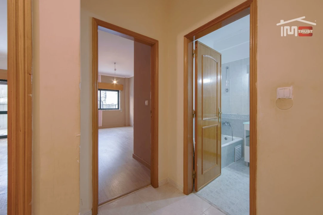 Apartamento T2 para Venda em Cacém e São Marcos Foto 22