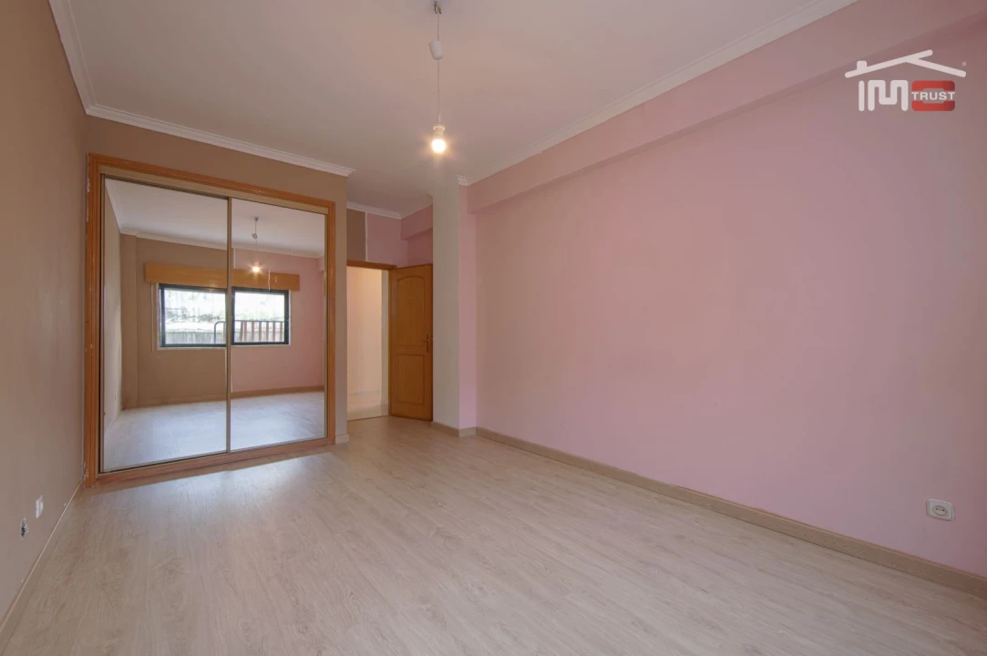 Apartamento T2 para Venda em Cacém e São Marcos Foto 30