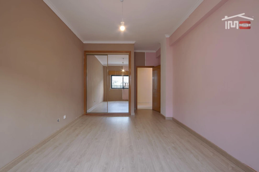 Apartamento T2 para Venda em Cacém e São Marcos Foto 31