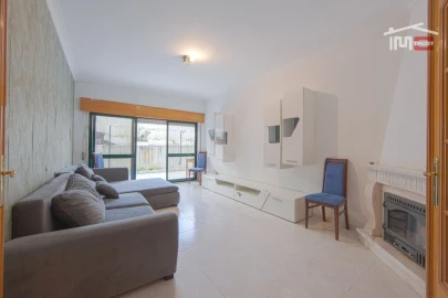 Apartamento T2 para Venda em Cacém e São Marcos