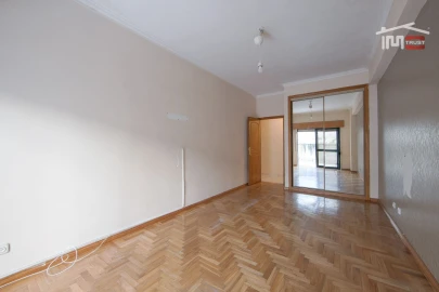 Apartamento T2 para Venda em Cacém e São Marcos