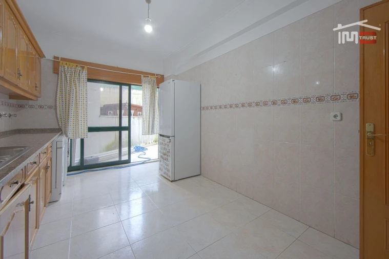 Apartamento T2 para Venda em Cacém e São Marcos Foto 12