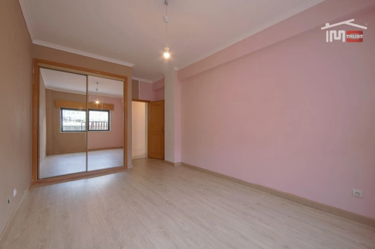 Apartamento T2 para Venda em Cacém e São Marcos Foto 30