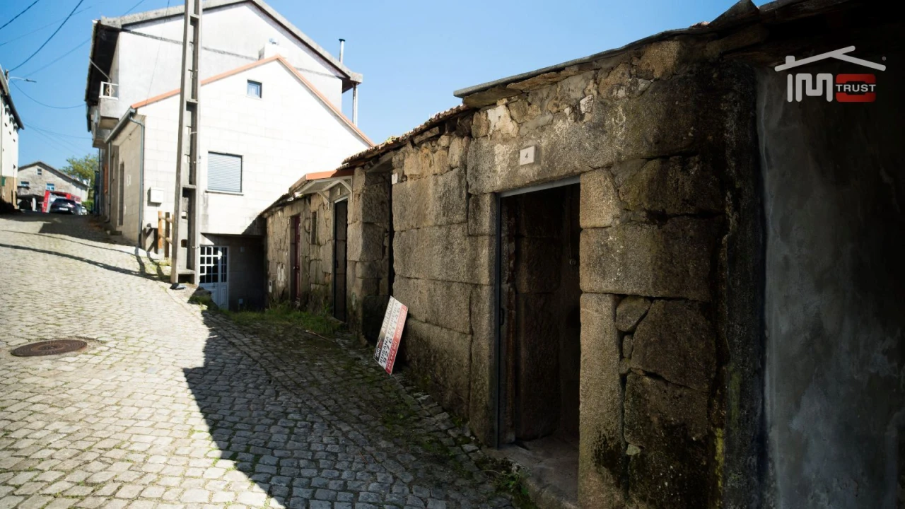 Moradia T5 para Venda em Castro Daire Foto 18