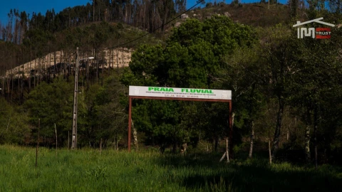 Moradia T5 para Venda em Castro Daire