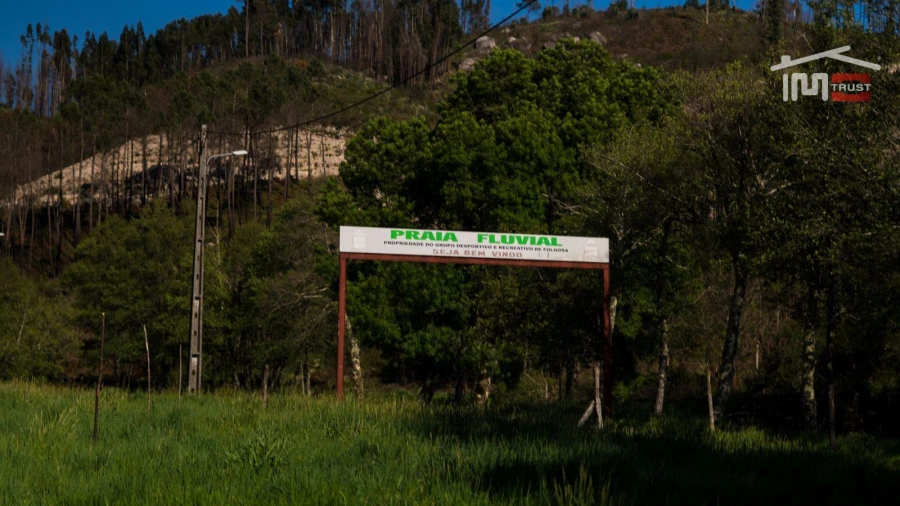 Moradia T5 para Venda em Castro Daire Foto 3