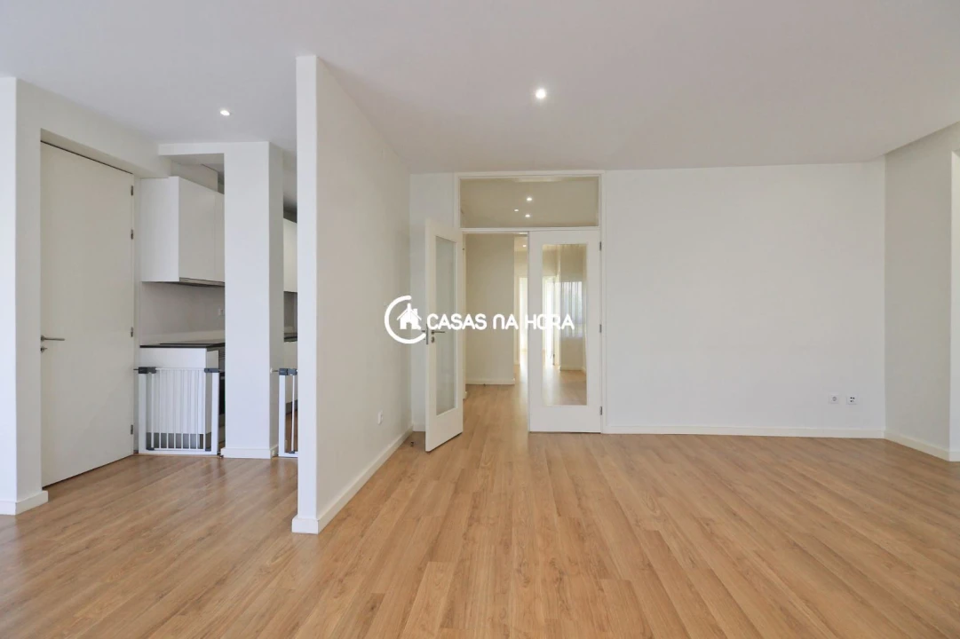 Apartamento T3 para Arrendamento em Cedofeita, Santo Ildefonso, Sé, Miragaia, São Nicolau e Vitória Foto 1