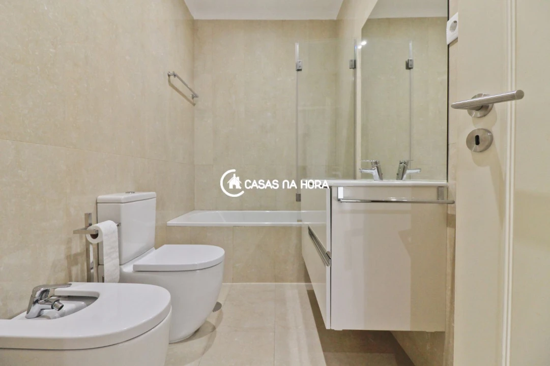 Apartamento T3 para Arrendamento em Cedofeita, Santo Ildefonso, Sé, Miragaia, São Nicolau e Vitória Foto 4