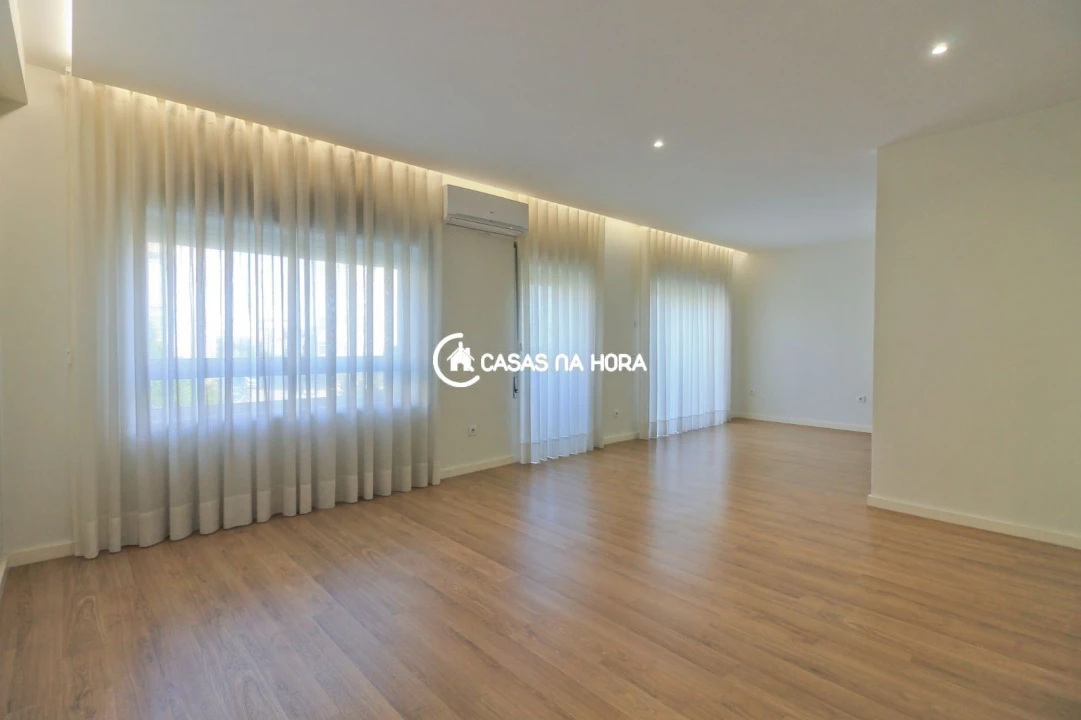 Apartamento T3 para Arrendamento em Cedofeita, Santo Ildefonso, Sé, Miragaia, São Nicolau e Vitória Foto 7