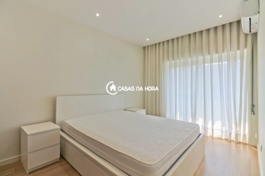 Apartamento T3 para Arrendamento em Cedofeita, Santo Ildefonso, Sé, Miragaia, São Nicolau e Vitória Foto 15