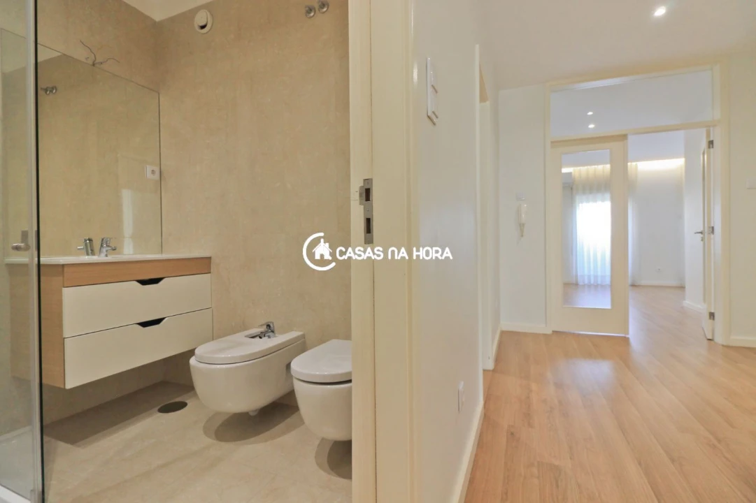Apartamento T3 para Arrendamento em Cedofeita, Santo Ildefonso, Sé, Miragaia, São Nicolau e Vitória Foto 19