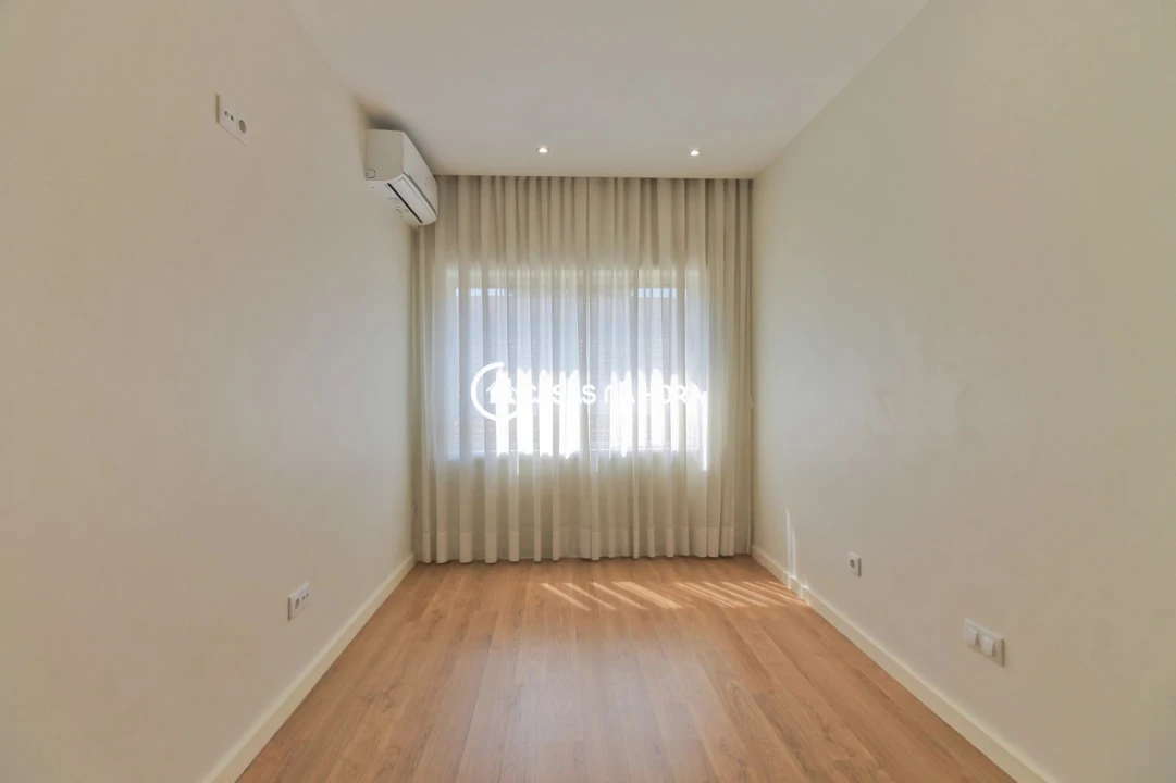 Apartamento T3 para Arrendamento em Cedofeita, Santo Ildefonso, Sé, Miragaia, São Nicolau e Vitória Foto 25