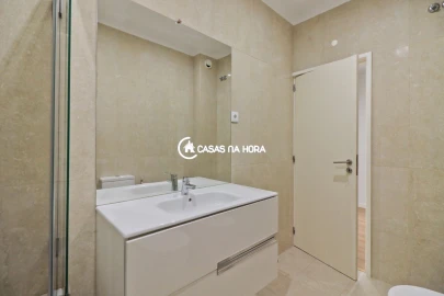 Apartamento T3 para Arrendamento em Cedofeita, Santo Ildefonso, Sé, Miragaia, São Nicolau e Vitória