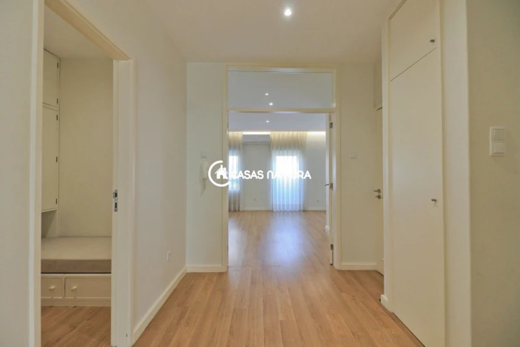 Apartamento T3 para Arrendamento em Cedofeita, Santo Ildefonso, Sé, Miragaia, São Nicolau e Vitória Foto 3