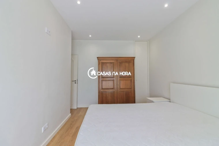 Apartamento T3 para Arrendamento em Cedofeita, Santo Ildefonso, Sé, Miragaia, São Nicolau e Vitória Foto 24