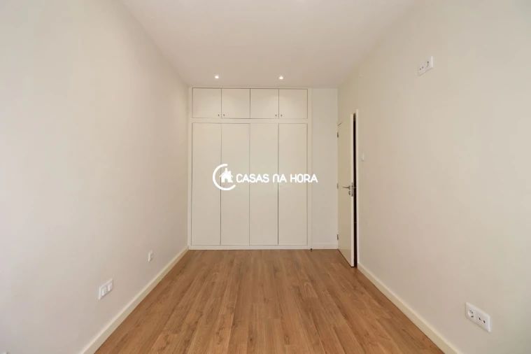 Apartamento T3 para Arrendamento em Cedofeita, Santo Ildefonso, Sé, Miragaia, São Nicolau e Vitória Foto 27
