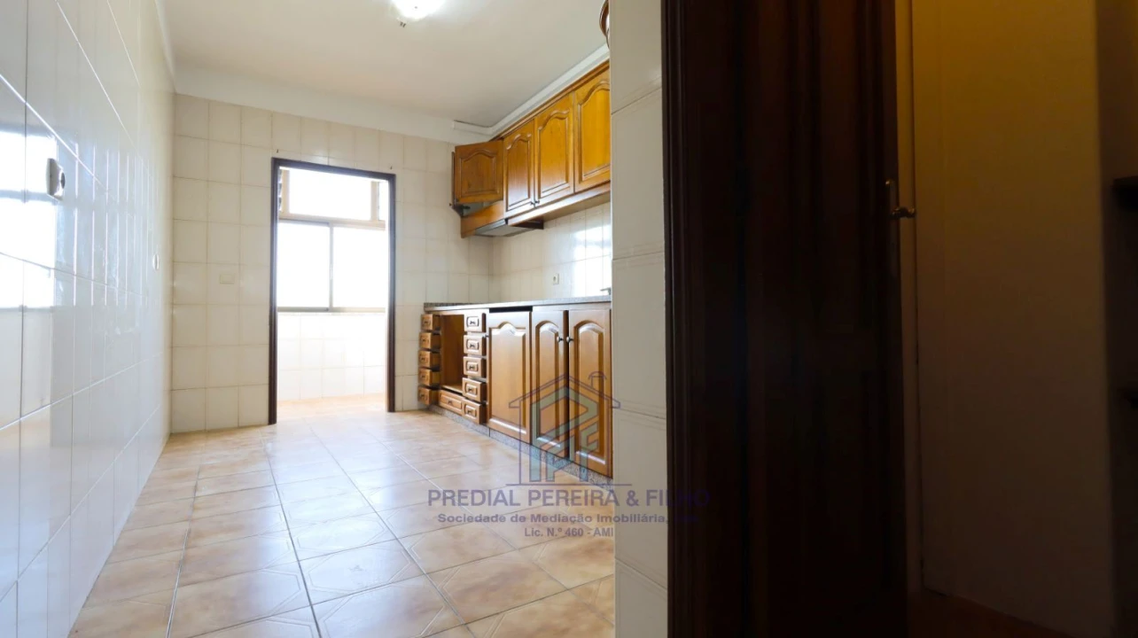 Apartamento T3 para Arrendamento em Fânzeres e São Pedro da Cova Foto 7