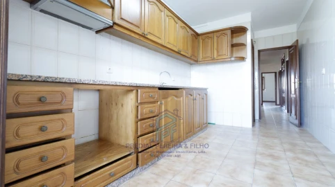 Apartamento T3 para Arrendamento em Fânzeres e São Pedro da Cova
