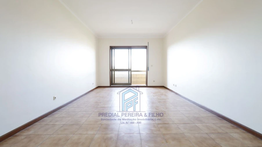 Apartamento T3 para Arrendamento em Fânzeres e São Pedro da Cova Foto 3