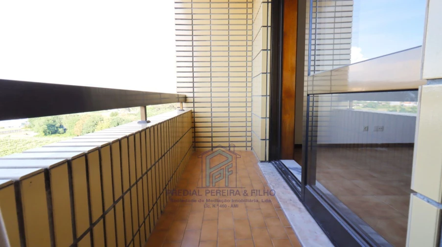 Apartamento T3 para Arrendamento em Fânzeres e São Pedro da Cova Foto 6