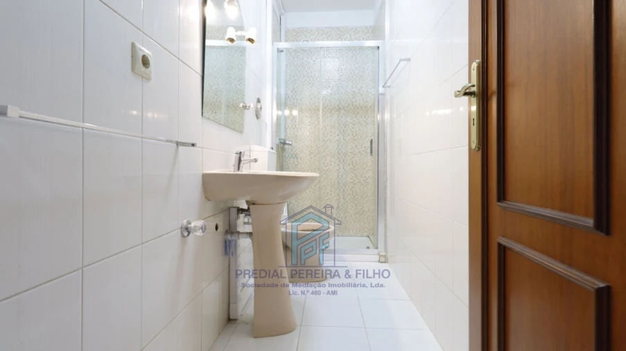 Apartamento T3 para Arrendamento em Fânzeres e São Pedro da Cova Foto 12