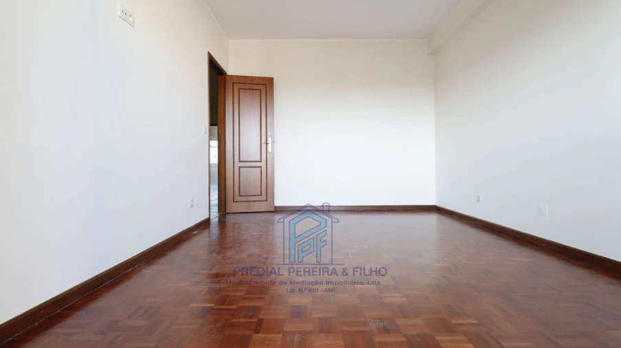 Apartamento T3 para Arrendamento em Fânzeres e São Pedro da Cova Foto 20