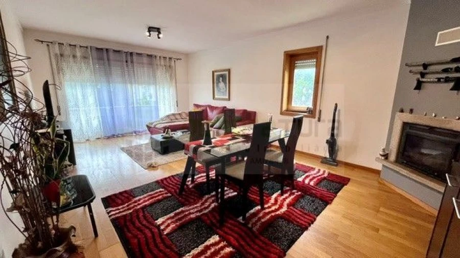 Apartamento T3 para Venda em Ermesinde Foto 2