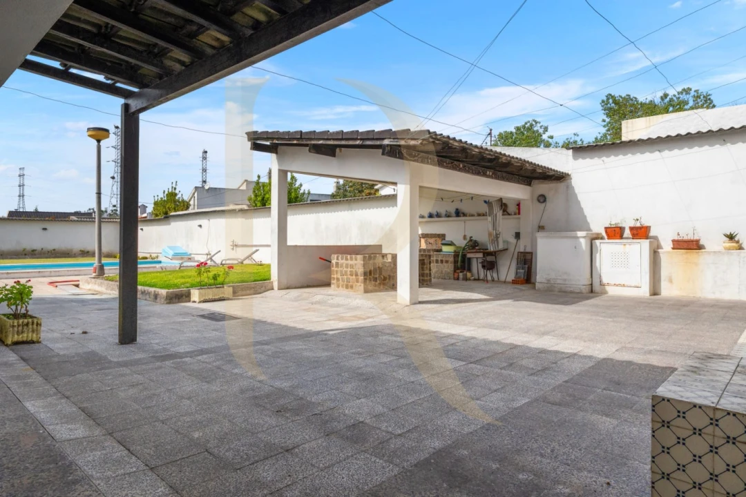 Moradia T5 para Venda em Fernao Ferro Foto 3