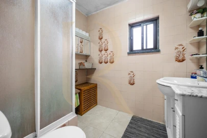Moradia T5 para Venda em Fernao Ferro