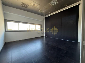 Loja para Arrendamento em Bougado (São Martinho e Santiago)