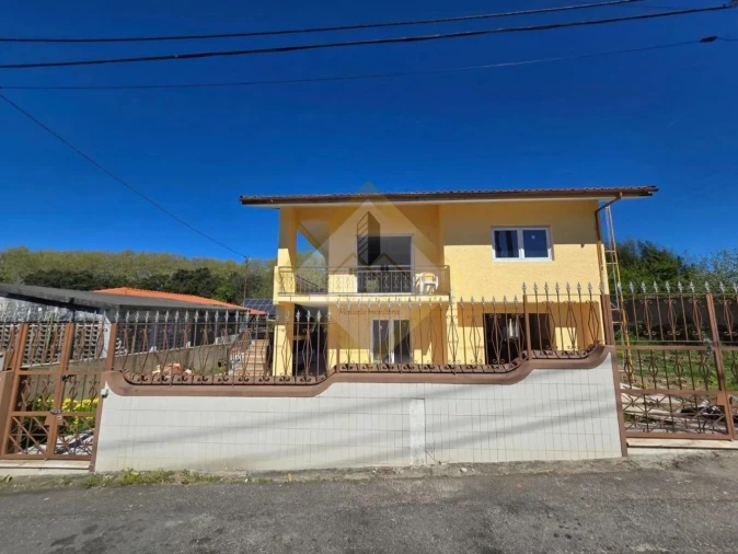 Moradia T4 para Venda em Santa Maria de Lamas Foto 23
