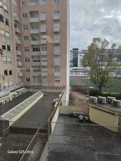 Apartamento T3 para Venda em São Domingos de Benfica