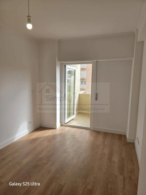 Apartamento T3 para Venda em São Domingos de Benfica